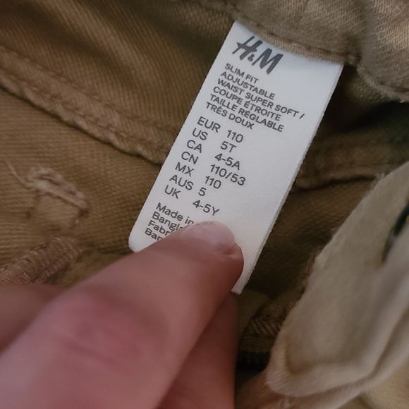 4 pairs 5T H&M Jeans - Picture 6 of 7